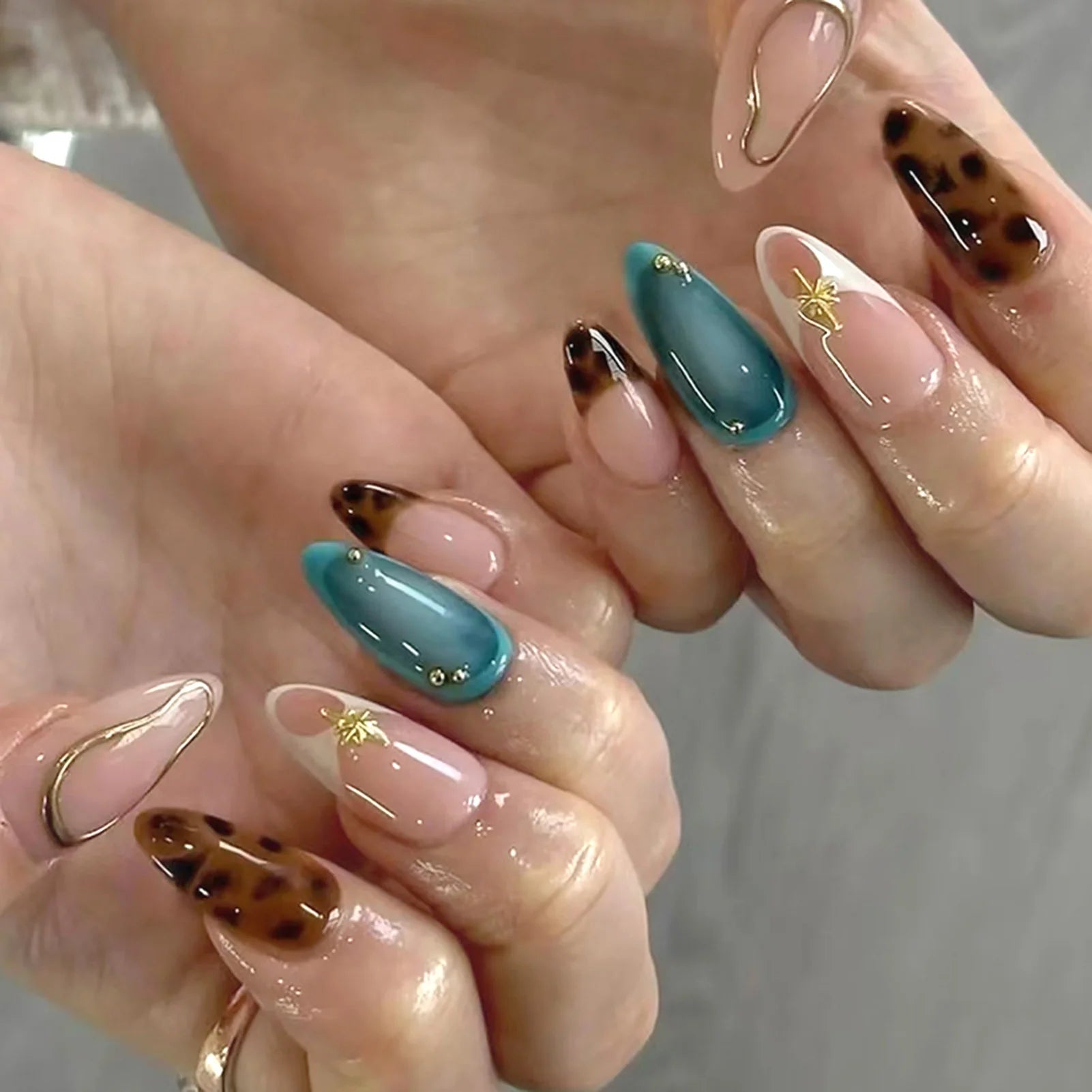 RUVIAA BEAUTY 24Pcs Pink French Press-On Nails – 3D Bowknot Short Square False Nails